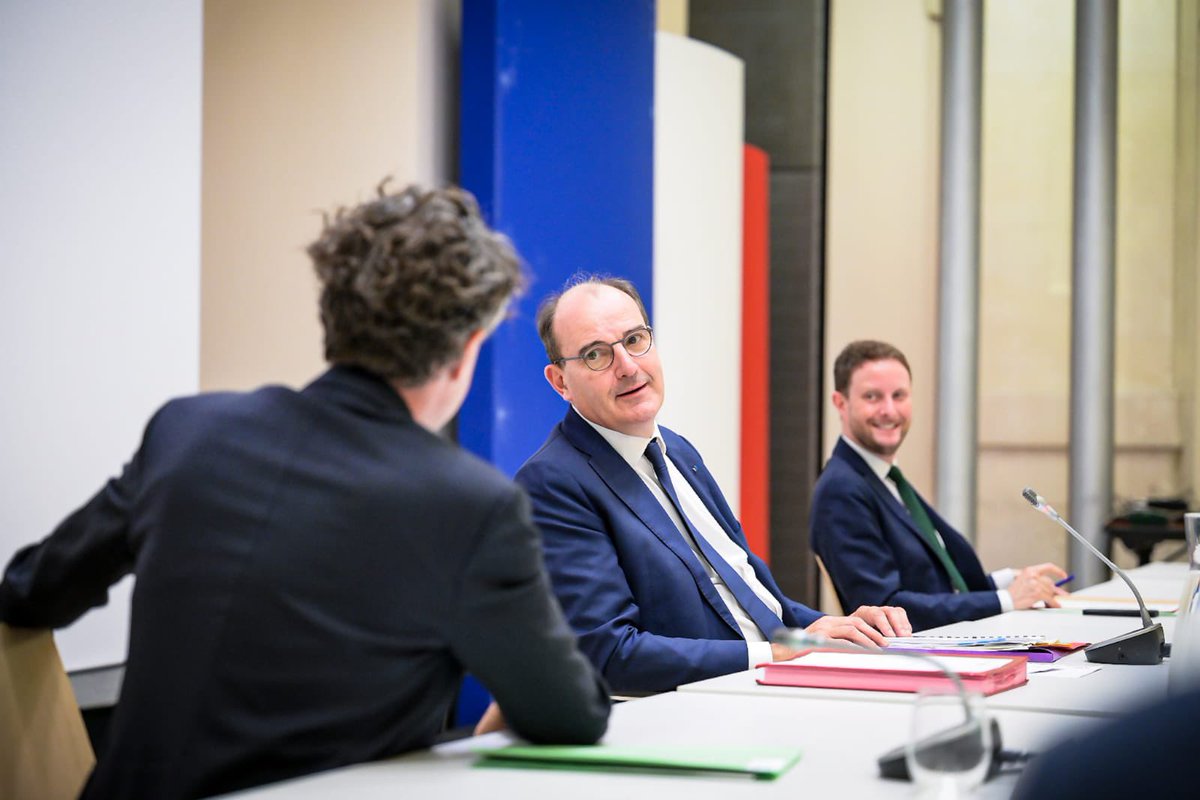 ChristopheBechu's tweet photo. Cher @JeanCASTEX, après 5 années à la tête de L'AFIT France, je salue votre nomination.
C'est un engagement d’importance pour participer à l’accélération des mobilités décarbonées.
Votre connaissance des territoires est un atout indéniable.
Avec @CBeaune, continuons à construire. https://t.co/MEoCkrt4Bo