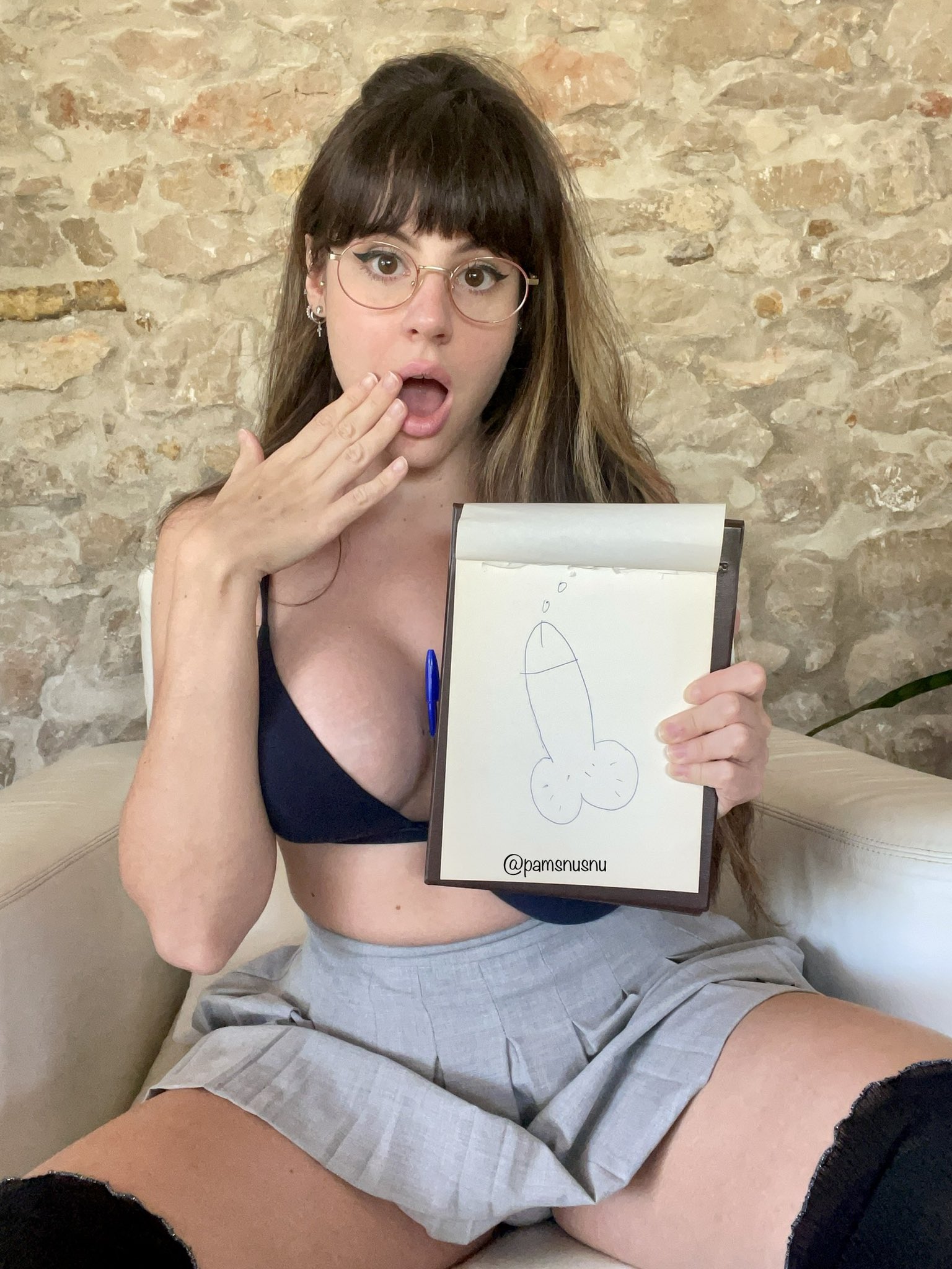 Pam🇪🇸 on Twitter: "🇪🇸Soy una artista o no? 👩🏻‍🎨 https://t.co/TGlcAB5SME