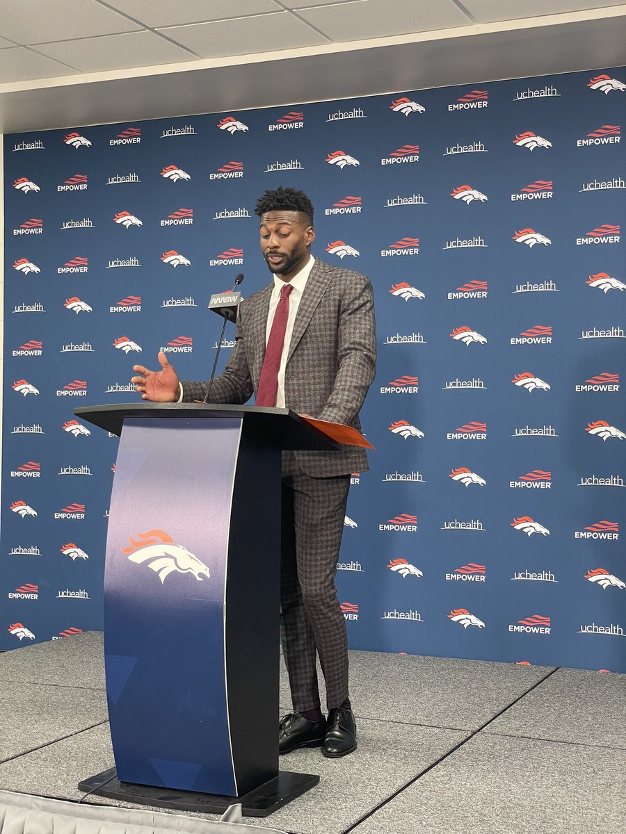 ZacStevens's tweet photo. Emmanuel Sanders retiring with the Broncos. https://t.co/iJsAkPeHoJ