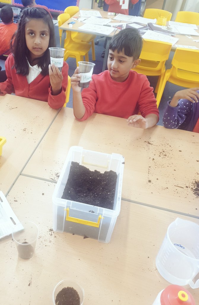 MrsShawMorgan1's tweet photo. Busy planting seeds today! https://t.co/dEcWL5igJ5