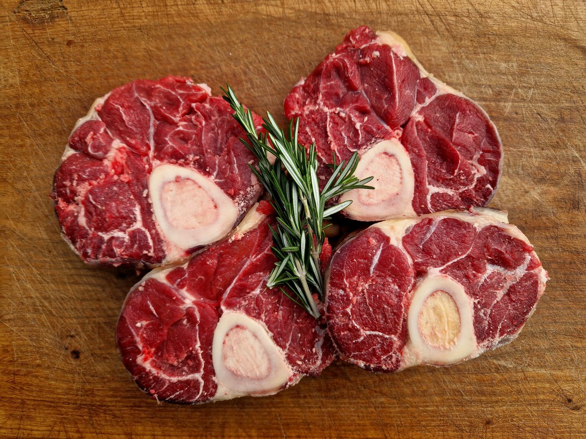 This weather has got us think of good hearty stews!! 😱🌩🌩 
Shin beef on the bone is just perfect for this and because it's bone in makes the gravy extra tasty!! 🤤🤤😍

This week shop is open from 9am -3pm! We are at the following markets.... 

Friday-Neston
Saturday- Sandbach