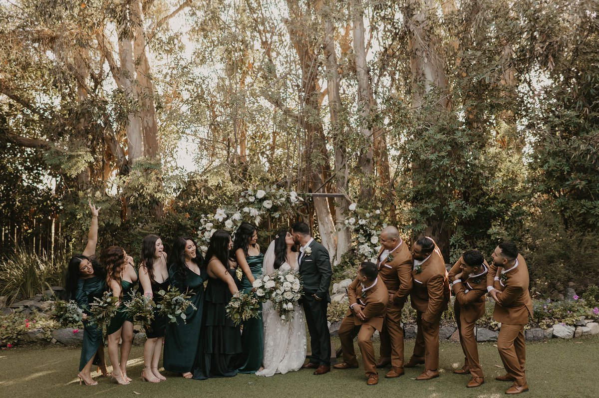 natalisrz's tweet photo. Suarez Wedding. 💍 https://t.co/pgN0HQGqmT