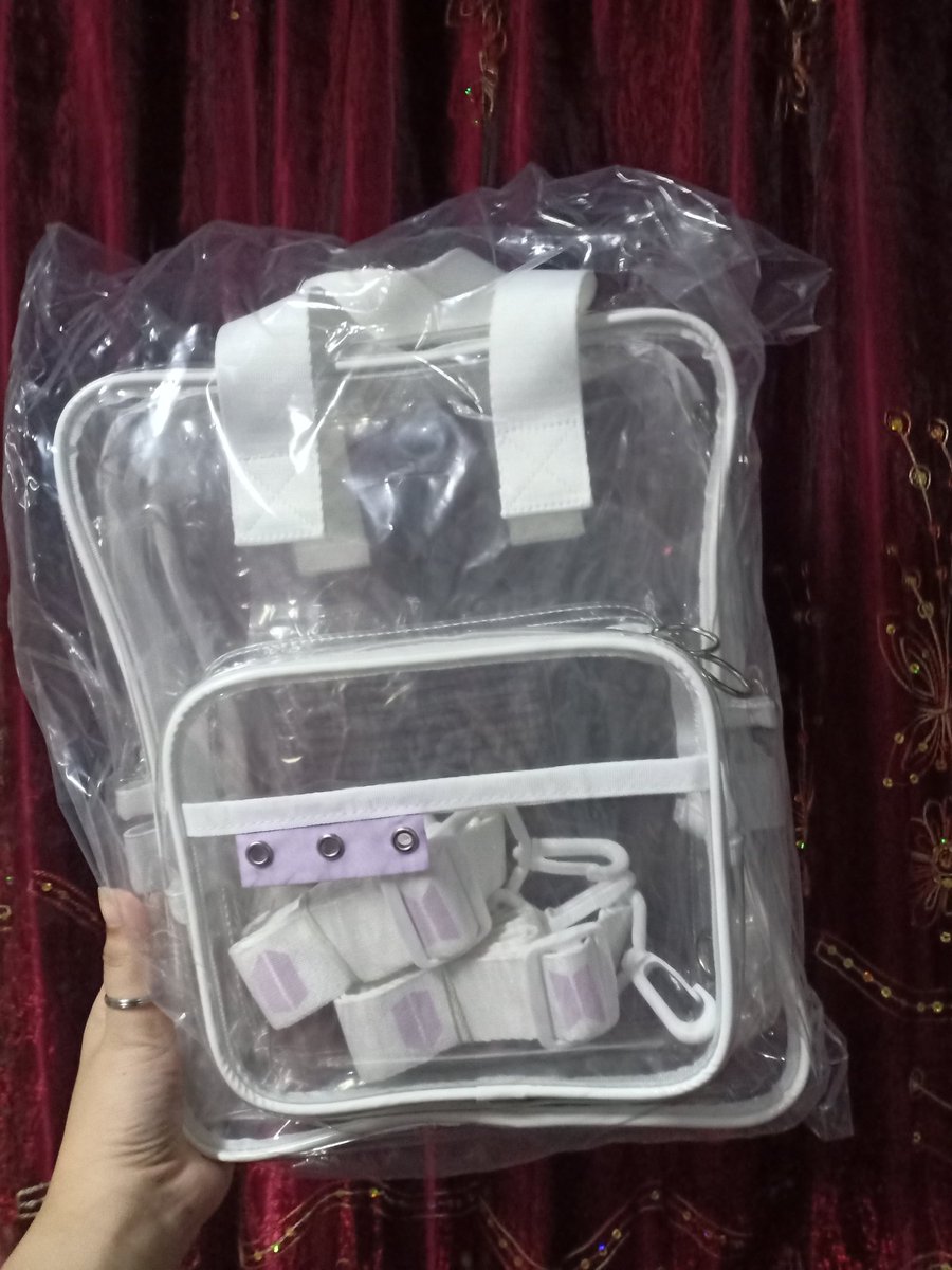 lightxjikook's tweet photo. •wts lfb ph• 

Merch box 7 Clear bag/backpack  
-new / not used 

₱1.8k
payo prio/2 days reservation 

��� bts merch box 7 clear bag bagpack https://t.co/8THYUgPcG4