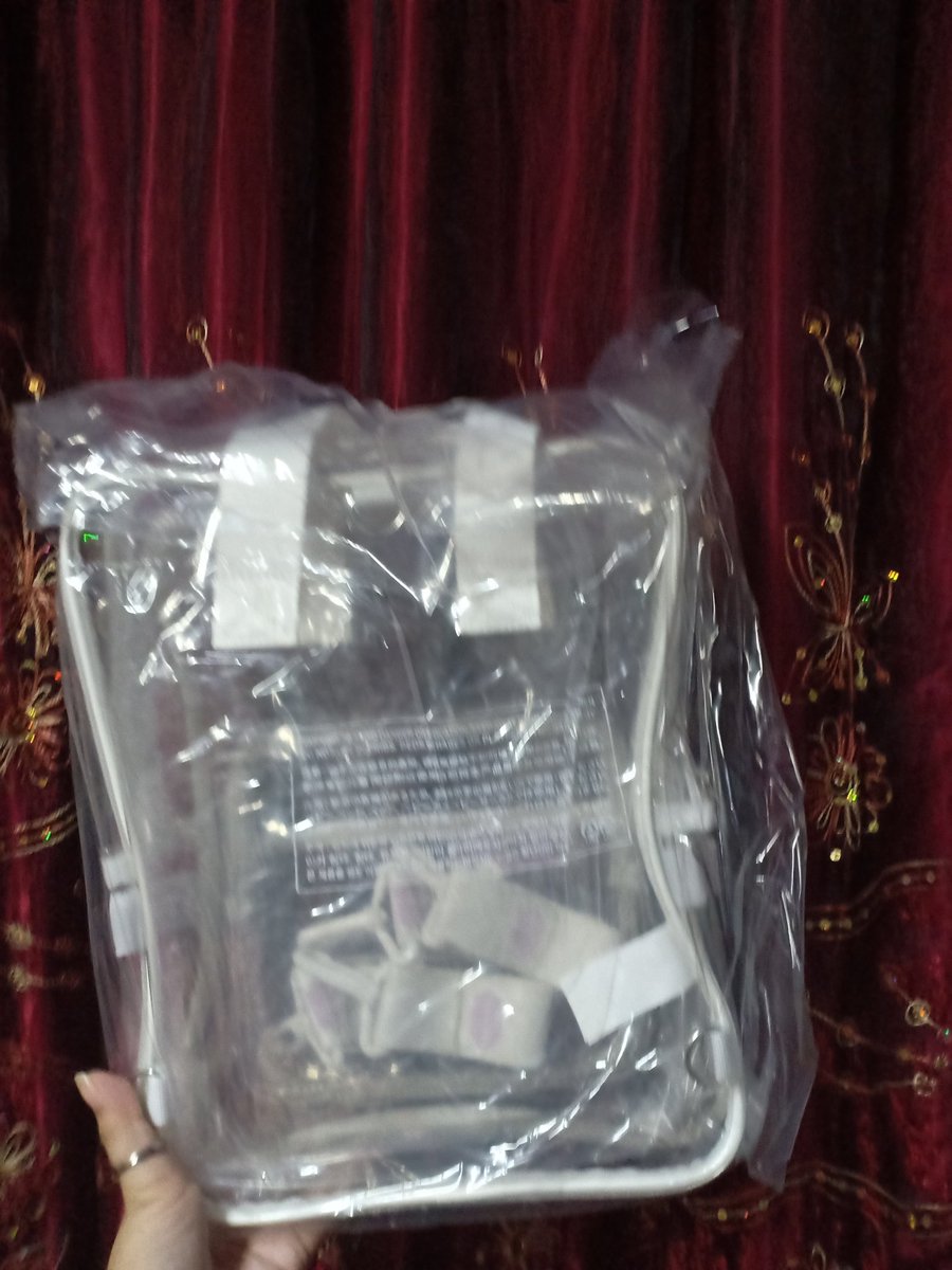 lightxjikook's tweet photo. •wts lfb ph• 

Merch box 7 Clear bag/backpack  
-new / not used 

₱1.8k
payo prio/2 days reservation 

��� bts merch box 7 clear bag bagpack https://t.co/8THYUgPcG4