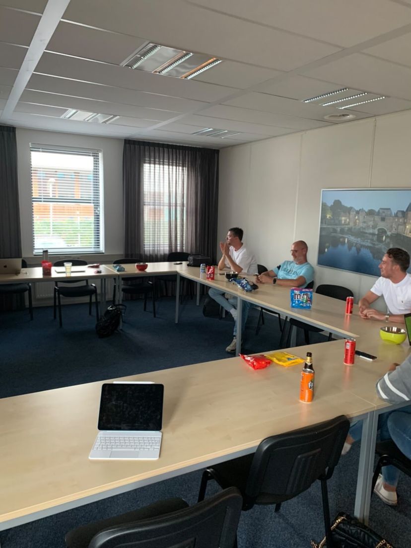 Dustin Group tweet media