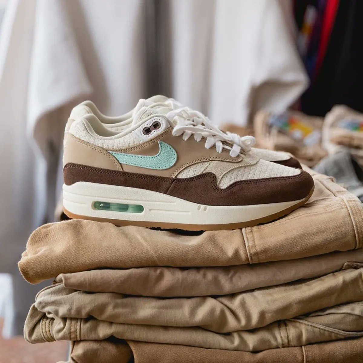 The 2022 Nike Air Max 1 Crepe “Hemp” Releases 9/16 https://t.co 
