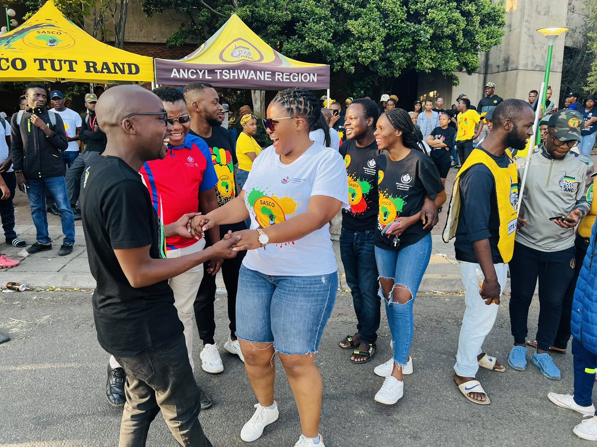 NoncebaMhlauli's tweet photo. SRC ELECTIONS FINAL PUSH!! 
 
🟩 SASCO TUT Rand Campus 

#StudentsFirst #SASCOToTheFront ✊🏾 https://t.co/HoO8eBRk8T