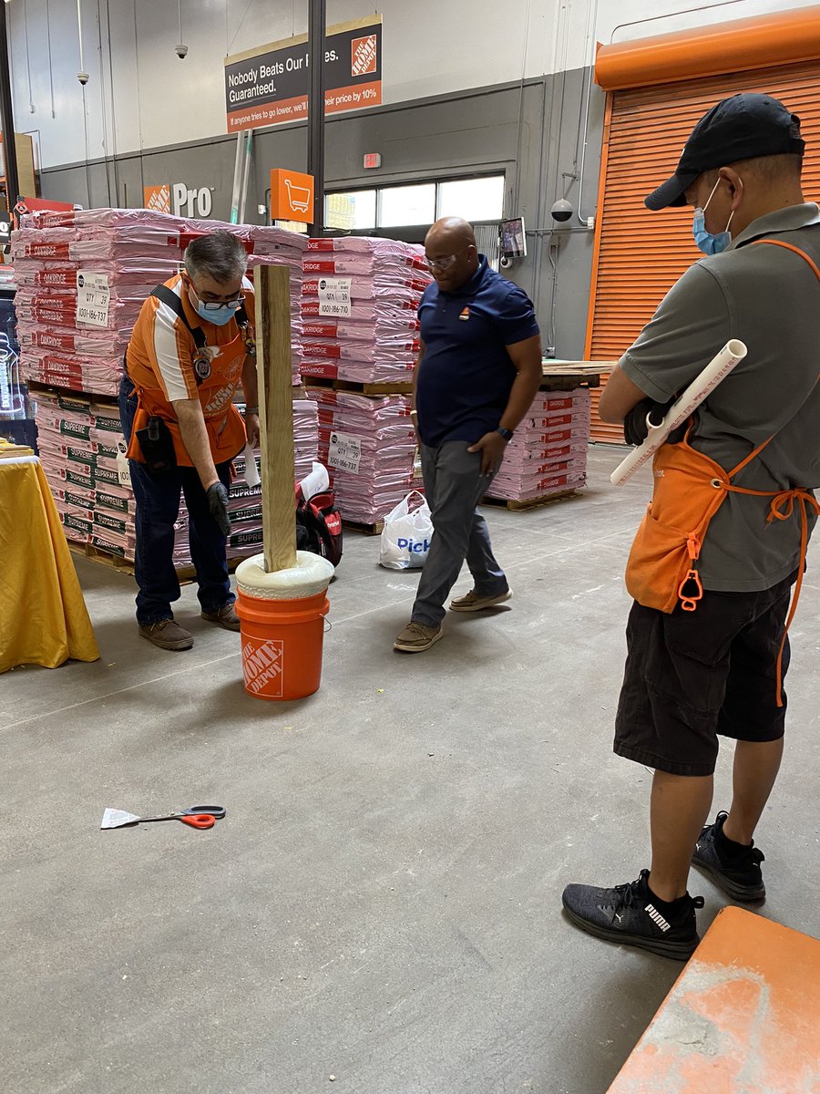 twash_22's tweet photo. Had a great PK today @HomeDepot store #585 Houston, TX! Thank you for your partnership, and always showing support for @Sika. #Fixitonce #Proselect @Sika_USA @mthomassmith33 https://t.co/EqhKbrFXY7
