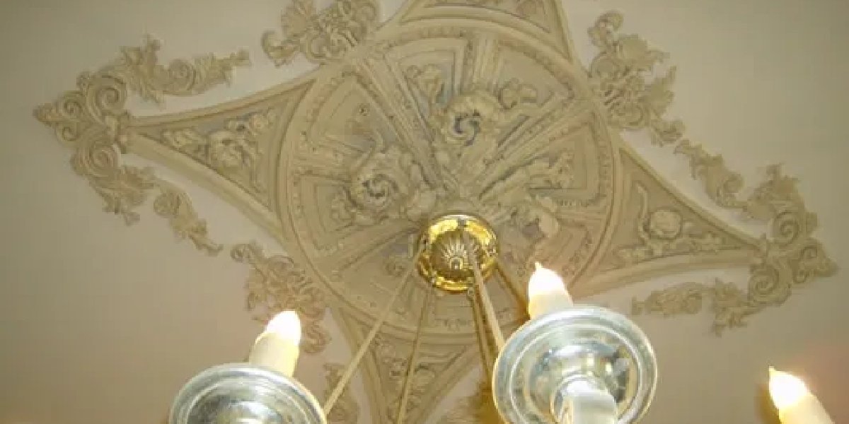 ColinaGreg's tweet image. 4 Types of Ornamental Plaster to Consider vlnk.io/3AXMqoe