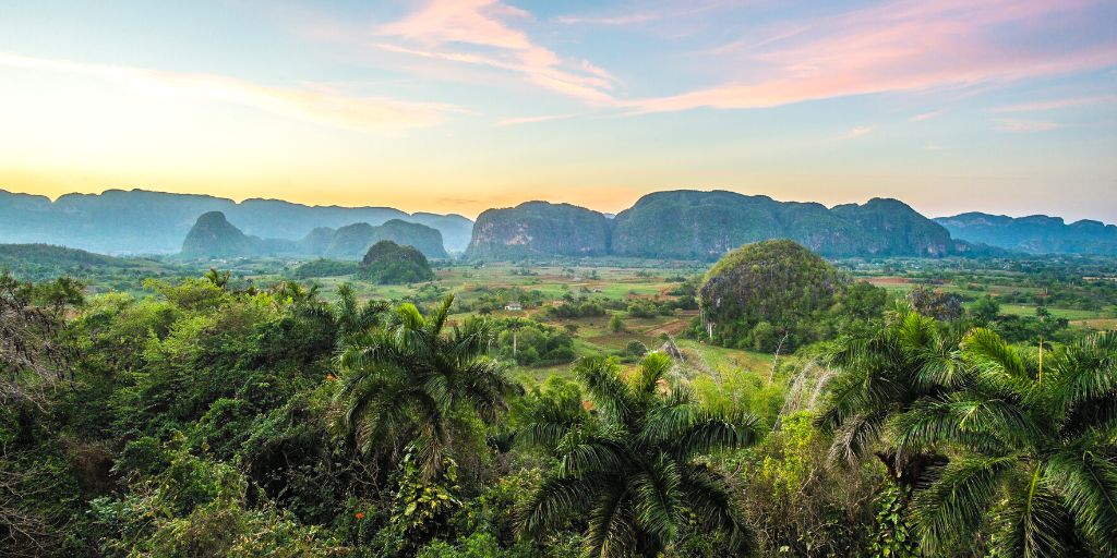 Travel_Fab's tweet photo. 📍Vinales, Cuba...!! 🌎✈😍
.
.
.
#vinales #Cuba #stayinspired #vinalesvalley #viñales #cubatravels #thisiscuba #borntotravel #cubans #instatravel #instago #instagood #travelling #geoexplore #photographies 👌😎 https://t.co/ex38buaACw