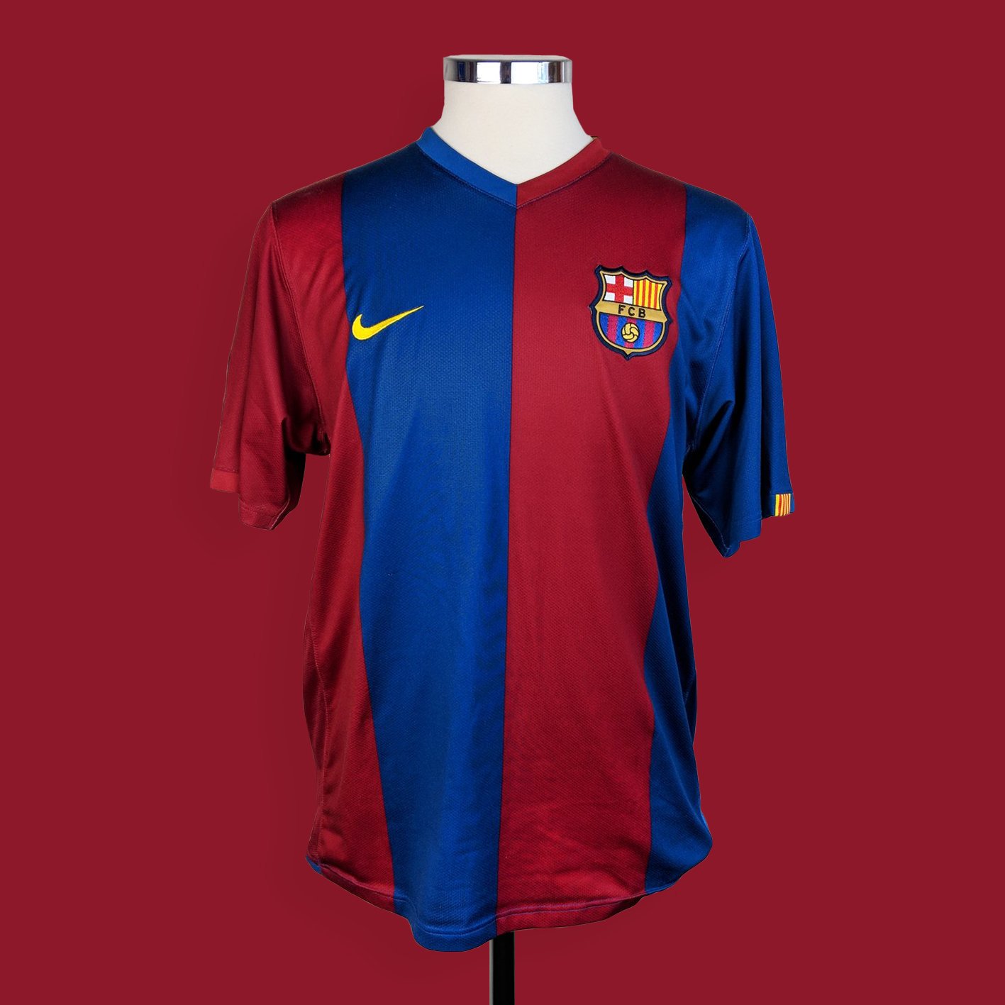 stad Kwaadaardige tumor kruipen Classic Football Shirts on Twitter: "On This Day in 2006 🗓️ Barcelona  agreed a deal to add Unicef to the shirts. This was the first sponsor to  appear on a Barcelona kit