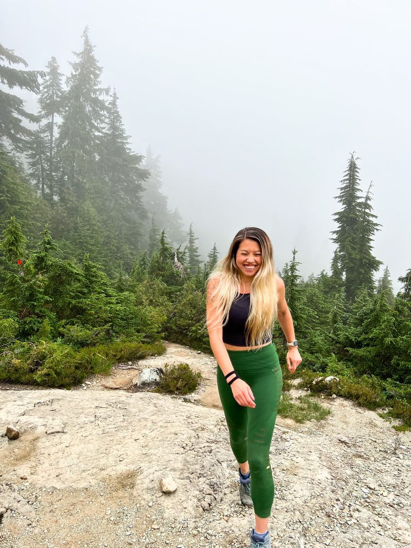 stokodesigns's tweet photo. We were stoked to hear about Erin's experience in the K1s after them to the test.
"Truthfully, my knee and hips feel so so supported and they’re so comfortable to wear. I also don’t need to spend the following three days after a hike in a knee brace (win win 😅)." https://t.co/klorUv18YU