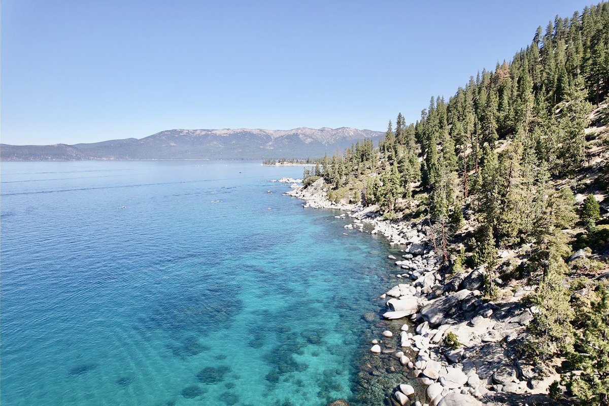divergenttravel's tweet photo. This is my kind of blue💙
Snapped while on a hosted adventure with @TravelNevada
#TravelNevada
#LakeTahoeLoop
#NVRoadTrip #LakeTahoe #Adventuretravel #roadtrip https://t.co/HAbPzJRWH4