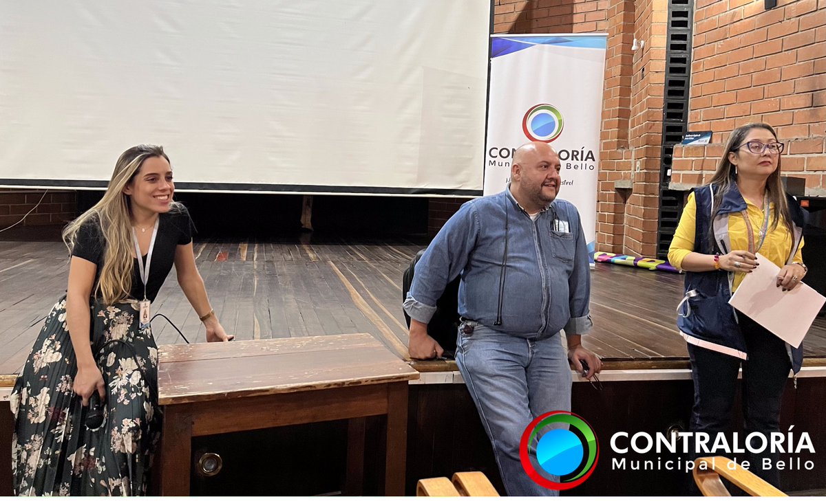 ContraloriBello's tweet photo. #ParticipaciónCiudadana | Seguimos fortaleciendo el #ControlSocial a través de las Veedurías Ciudadanas, durante este encuentro conversamos sobre la importancia de la creación de una red de veedurías y qué se debe tener en cuenta para consolidarla. https://t.co/82qCM6yHGk