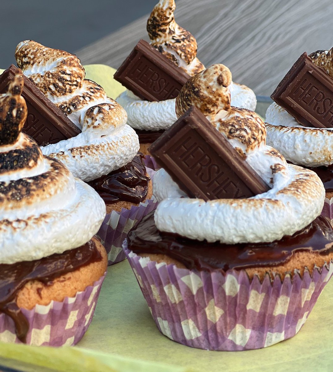 MallowBox tweet media