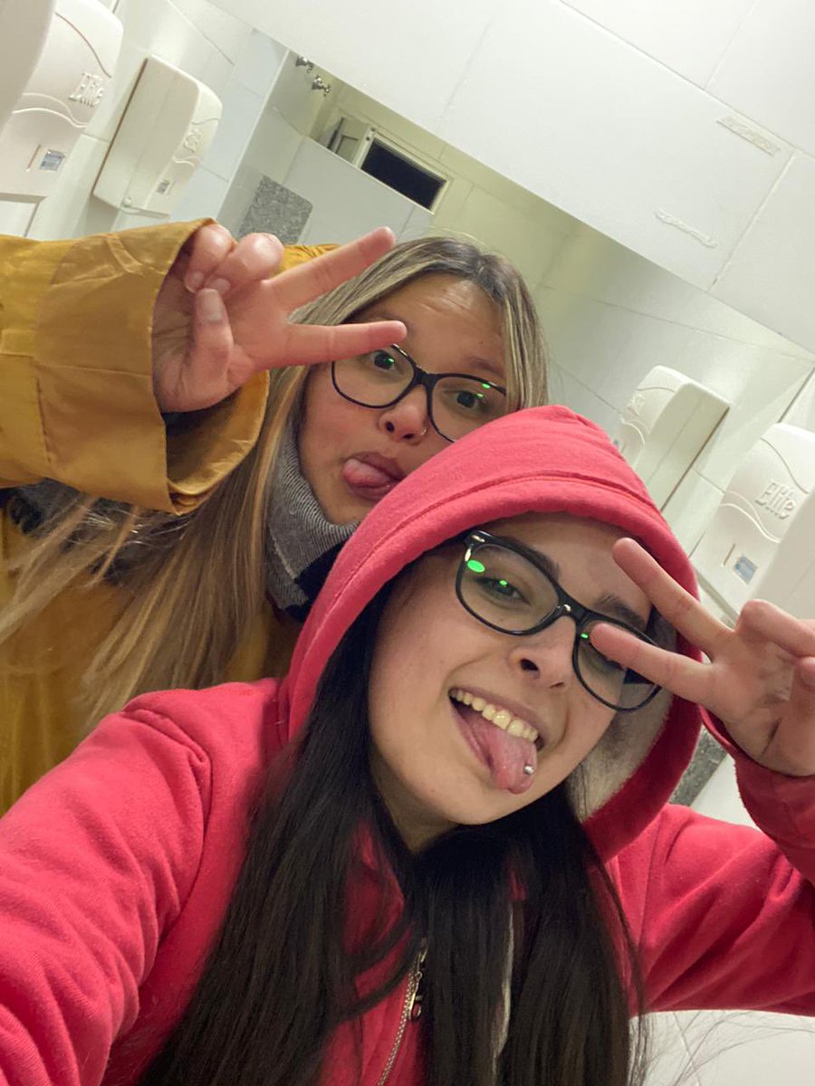 nosotras más que nadie nos merecíamos ese show, pero las cosas pasan por algo y ya se nos va a dar de ver a nuestro gran amor de toda la vida juntitas como siempre quisimos, te amo cami ❤️‍🩹
<a href="/singularityjb/">camila</a>