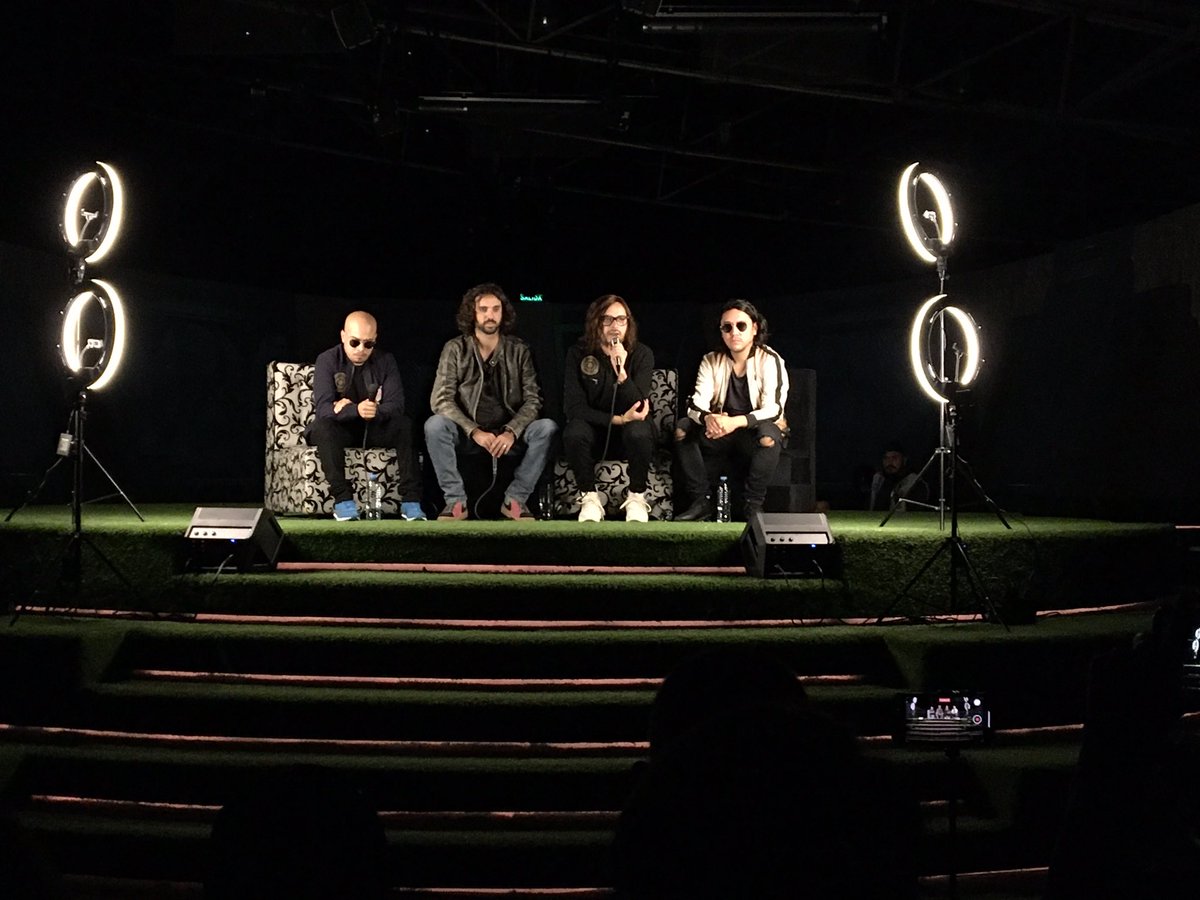 SMLabMx's tweet photo. Ya empezaron las preguntas para Camilo Septimo sobre su próximo concierto el 1 de Octubre en el Palacio de los Deportes 🙋🏻‍♀️🎤
Y tendrán muchas sorpresas 🎶 https://t.co/Lrkwqb6f3s