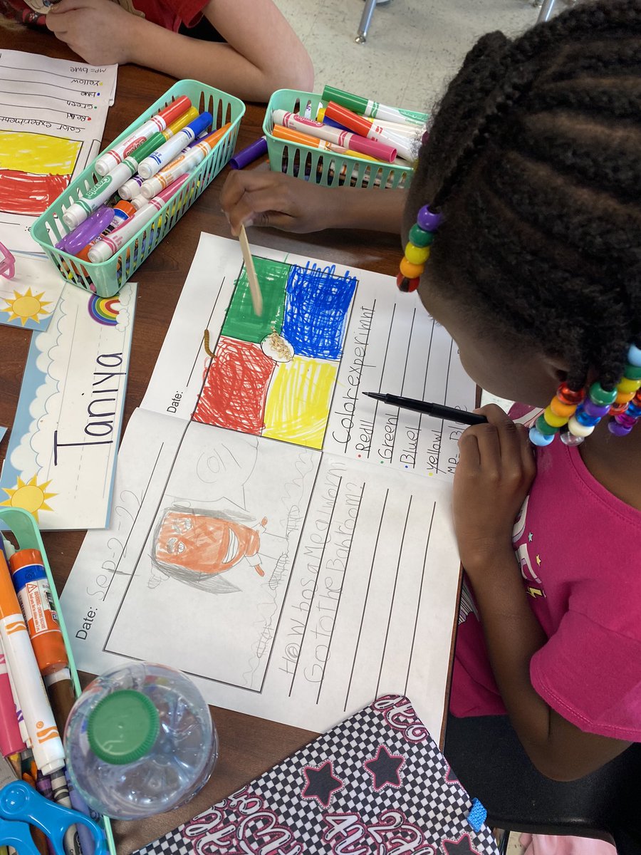 What colors do mealworms like best? We experimented this morning and predicted what each mealworm would do! 🔎 #SweetSecondGrade #ShawneePride