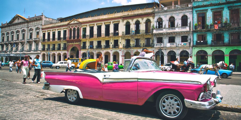 cubavisauk's tweet photo. 📍Old Havana, Cuba...🌎✈😎
.
.
.
#oldhavana #Cuba #stayinspired #havanacuba #havanacollection #borntotravel #classiccars #cubastreet #photooftheday #havanastyle #instapassport #CubaTravel😎 https://t.co/VXTQumxL7E