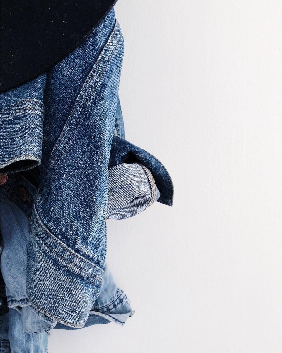 bakarlabs_uc's tweet photo. Love blue jeans👖? So do we. But producing indigo for denim uses cyanide and formaldehyde. Eco-friendly @huuebio, a #UCBerkeley startup launched by @BakarFellows John Dueber &amp;  Tammy Hsu, just raised a $14.6M Series A to produce #synbio indigo. https://t.co/GYp3i6IGsG https://t.co/AehrWRr1fh