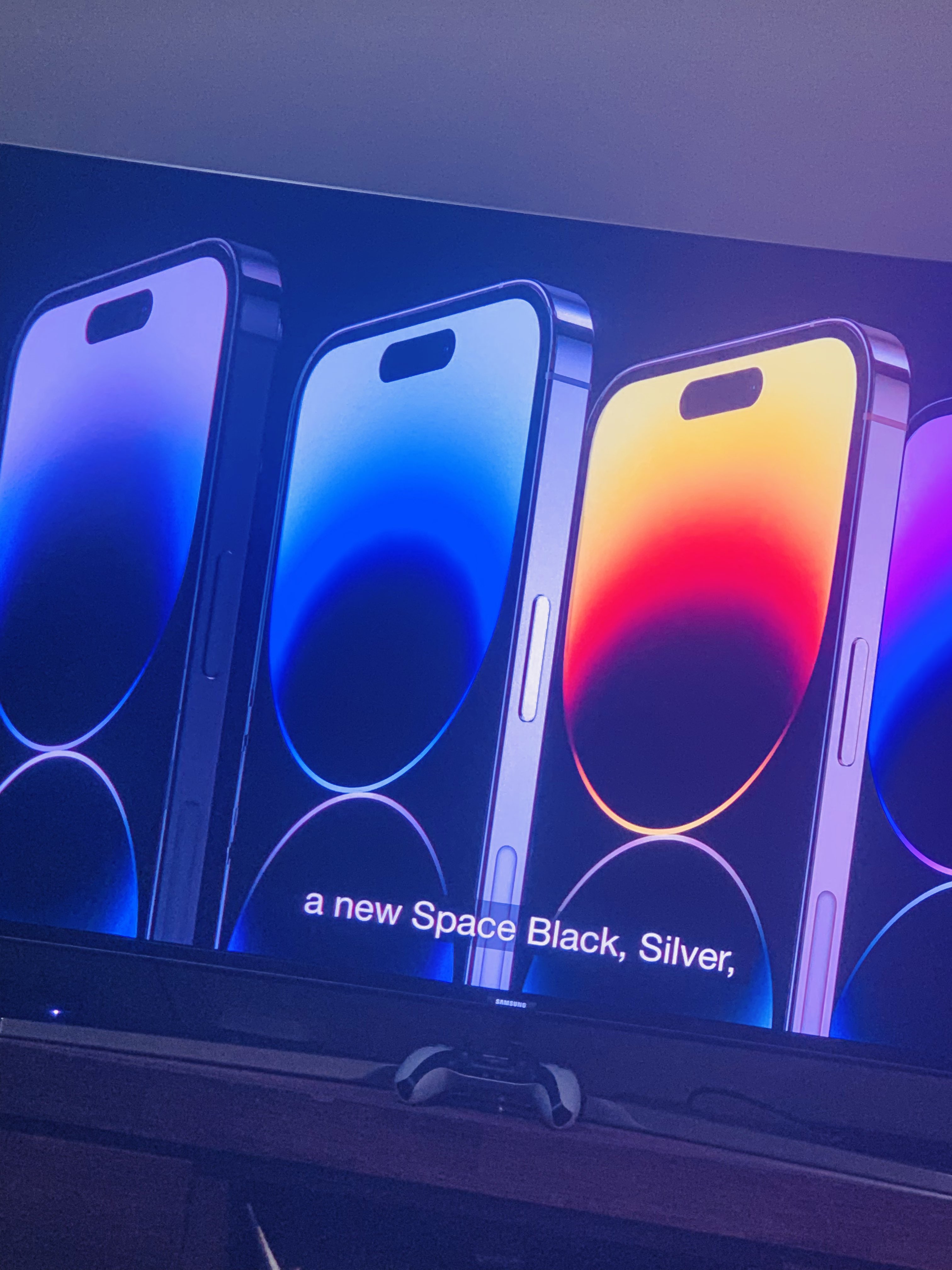 mr-moloi-to-you-on-twitter-this-iphone-14-looks-exactly-like-the
