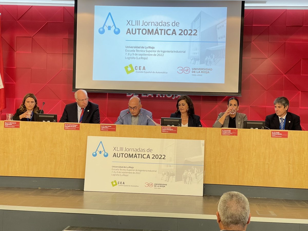 IndustrialesCR's tweet photo. Nuestros investigadores Alberto Velaso, Lucía González y Óscar Déniz presentan estos días sus trabajos en las Jornadas de Automática 2022 @CEAutomatica en Logroño https://t.co/ECwY1KTWwR