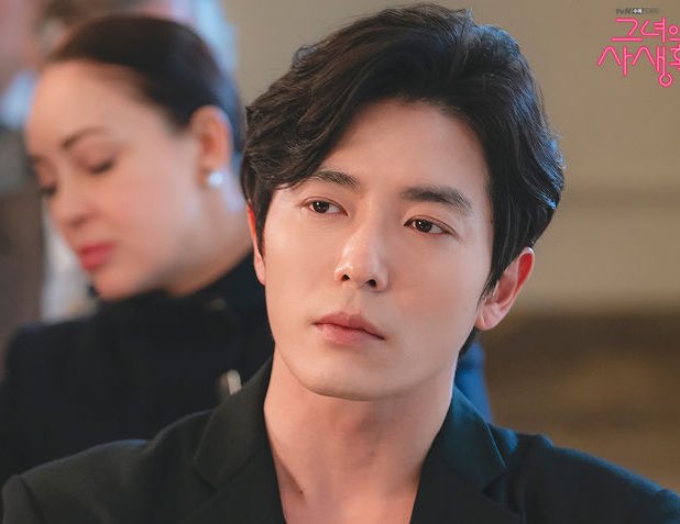 emilie_kdramas's tweet photo. Ryan Gold or Young Joon https://t.co/QucP9dN3mn
