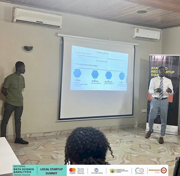 EVhubaccra's tweet image. 𝗔yawaso 𝗪𝗲𝘀𝘁 𝗦𝘁𝗮𝗿𝘁𝘂𝗽 𝗦𝘂𝗺𝗺𝗶𝘁
The third team to pitch was Smart Tech . 
Smart Tech is a startup building a Queuing app to help solve the problem of queuing for services with data analytics.
#GTLimpact
#DataScience
#GTLbaseprogram
#python
#AyawasoWestLSS