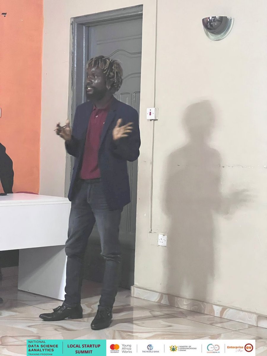EVhubaccra's tweet image. 𝗔yawaso 𝗪𝗲𝘀𝘁 𝗦𝘁𝗮𝗿𝘁𝘂𝗽 𝗦𝘂𝗺𝗺𝗶𝘁
The last team to pitch was Patriot . 
Patriot is a startup working on a Web application to drive data productivity at work places 
#GTLimpact
#DataScience
#GTLbaseprogram
#python
#AyawasoWestLSS