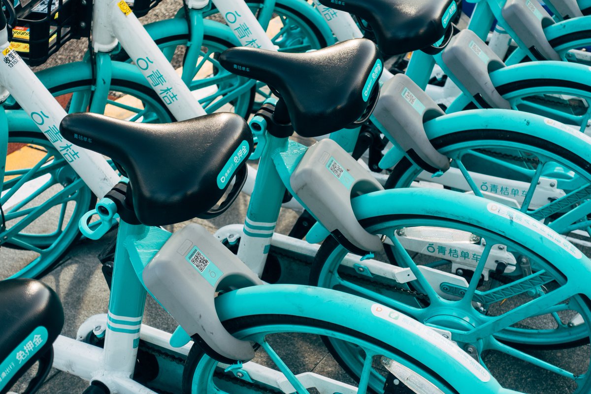 MaxMolab's tweet photo. In the second instalment on the history of bicycle mobility in urban China, Jun Zhang explores the #MobilityInfrastructure around bike sharing companies, and how the gig economy logic behind them interacts with transportation networks and public space.
https://t.co/3qGEYSziKj https://t.co/sOT2lQRJ5p