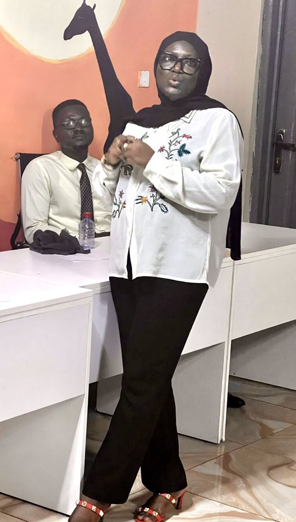 EVhubaccra's tweet image. 𝗔yawaso 𝗪𝗲𝘀𝘁 𝗦𝘁𝗮𝗿𝘁𝘂𝗽 𝗦𝘂𝗺𝗺𝗶𝘁

At the end of the Ayawaso West Summit, Hikmatu our project lead gave us the closing remarks to the event.

#GTLimpact
#datascience
#ghanatechlab
#python
#AyawasoWestLSS