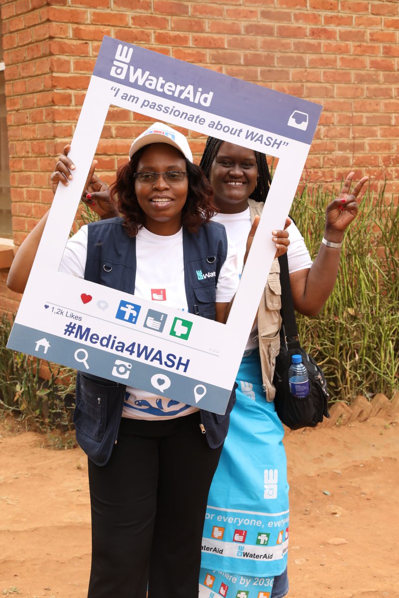wateraidmalawi's tweet photo. WaterAid Malawi Country Director Mercy Masoo and staff interacting with journalists from different media houses during a #DeliverLife project tour in Machinga. #media4wash @ScotGovFrance @scottish_water @WaterAidUK https://t.co/ugDDVEpWSy