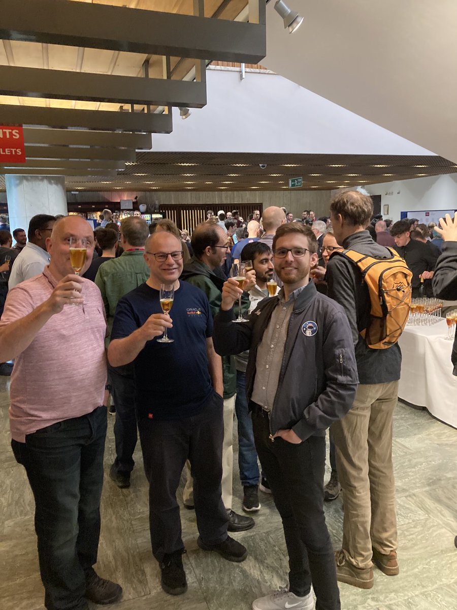 RichPitts's tweet image. Its been a great day ⁦@ResearchSoftEng⁩ #RSEcon22 ⁦@OracleResearch⁩ delighted to support and promote #ResearchSoftwareEngineering