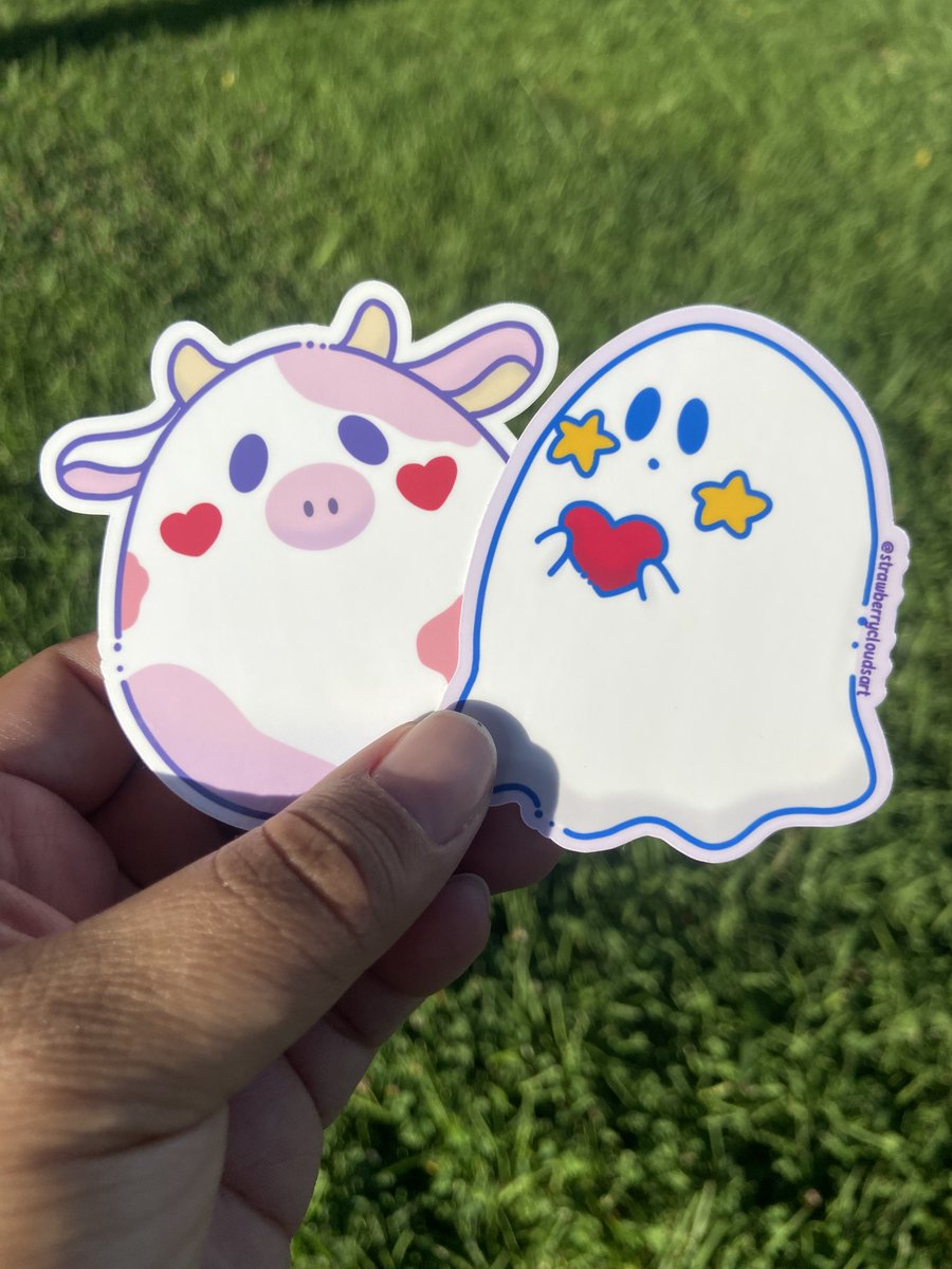 My name is Ray and I draw cute art + make cute stickers ✨💖