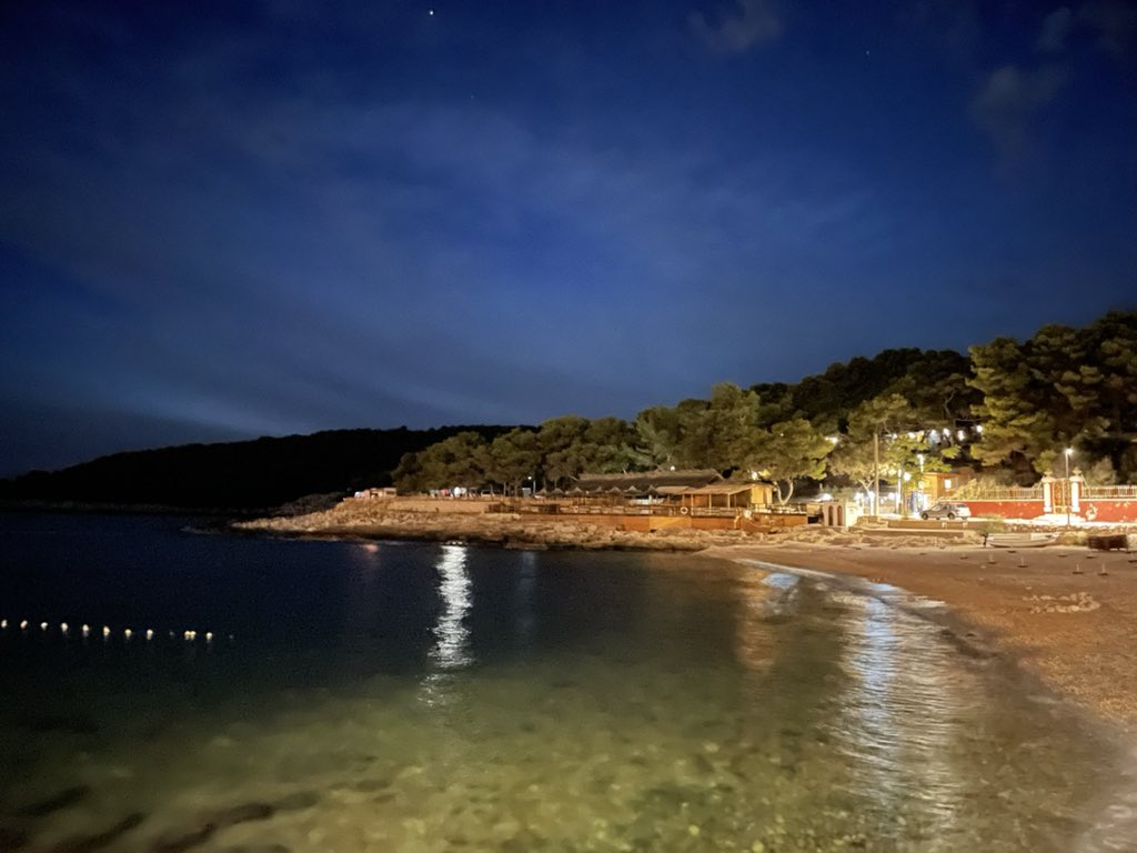 Comer con esta vista no tiene precio ♥️