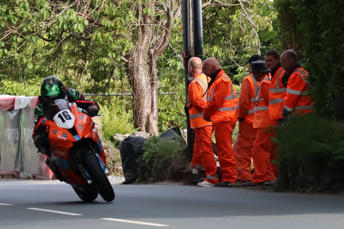 tonyrolls's tweet photo. @DomHerbertson sneaking in a quick #wheeliewednesday jus on the entrance to ballascarey #iomtt #privateer #top10finishes #haith #bmwmotorrad #piggy #roadracing #orangearmy https://t.co/pHYMmwOncn