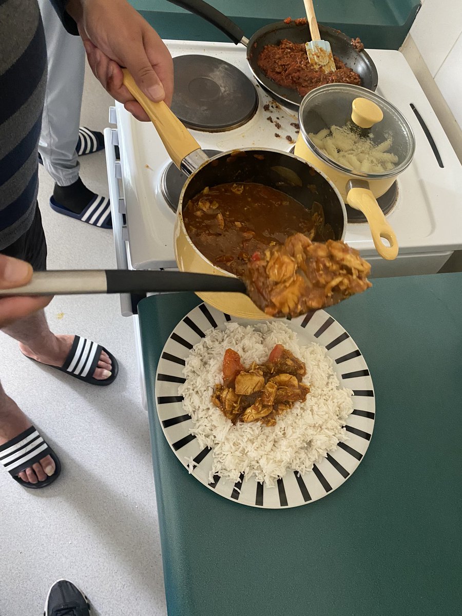 LauratomkinsB's tweet photo. Cookery for the gents on Bridge Ward today.. 🥘🍝🍽 #powerofot #meaningfulactivity #OccupationalTherapy #letscook @OT_EmmaB @Mersey_Care @LauraSpooner796 @katiemadden95 @NandaDayalan https://t.co/FP4E2zo9iq