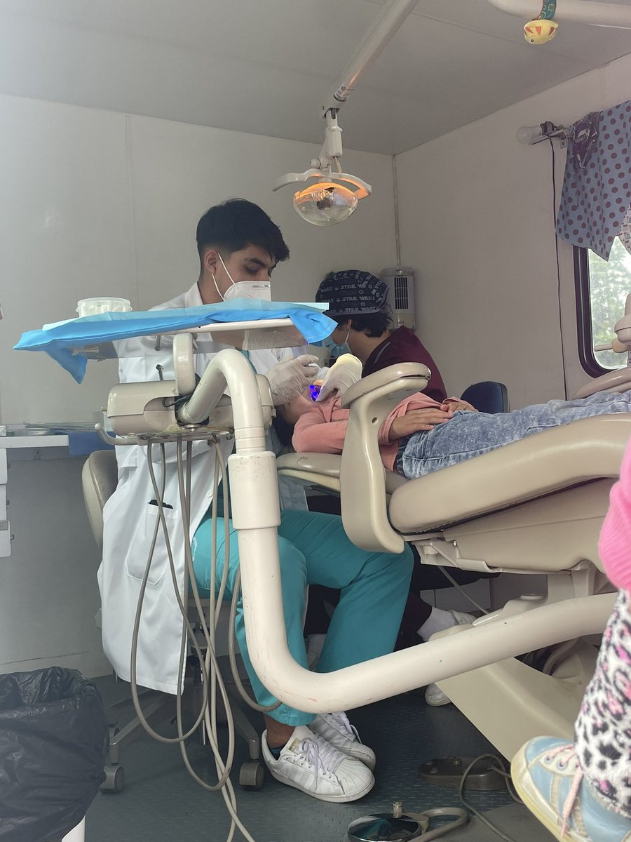 7891Lau's tweet photo. Equipo @DIFCDMX trabajando en colaboración con @GobMilpaAlta , con los Servicios de salud de Primer Nivel de Atención; medición de glucosa capilar , presión arterial Consulta médica y dental 🦷 . Trabajamos para el #BienestarEnlaCiudad https://t.co/lhdIxQcsBb