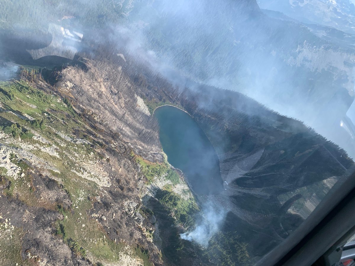Incredible aerial photos showing the enormity of the #ChilliwackComplex in and around the North Cascades National Park! 

The four lightning-caused fires are currently estimated at 3,700 acres. More: bit.ly/3TMFBi2

<a href="/FireAviationNPS/">NPS Fire & Aviation</a> 
<a href="/ForestServiceNW/">Forest Service NW</a> 
<a href="/MtBakerSnoNF/">Mt. Baker-Snoqualmie NF</a>