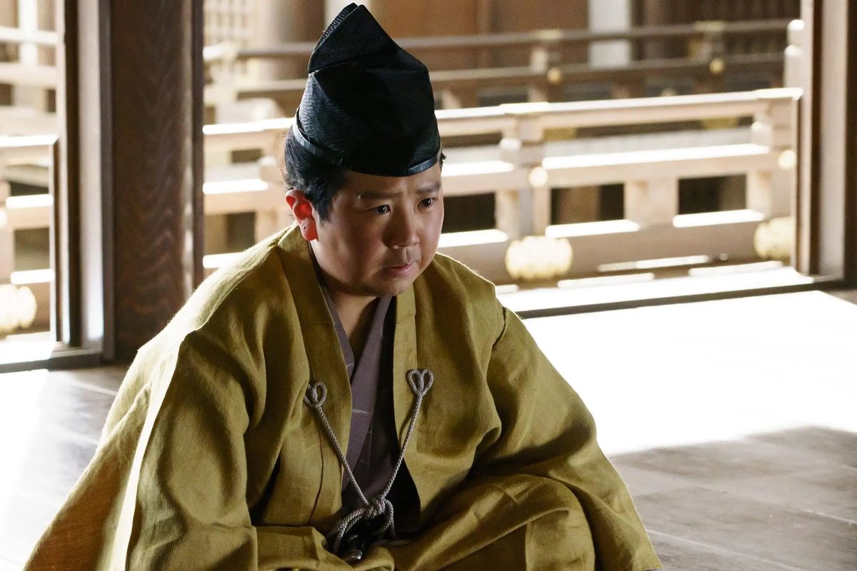 発売後重版も決まった、重野なおき先生の「雑兵めし物語」なんだが、主人公は諏訪の小笠原氏の領民。
「小笠原家は何百年も続いている」ってセリフがあったが、小笠原家の初代、「鎌倉殿」で、頼家の命令で妻を奪うために安達景盛の家を包囲した侍ということで、なるほど確かに何百年も続いているw 