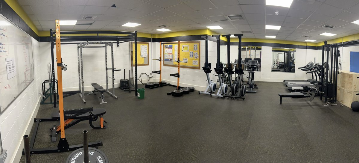 QEGSSport's tweet photo. The students were welcomed back to a ‘new look’ sports hall and gym today following significant work over the summer months. The sports hall has been refurbished and the gym has been equipped with new squat racks and dumbbells… to name a few #newlook #gym #getmassive https://t.co/rc6aWUzlFx