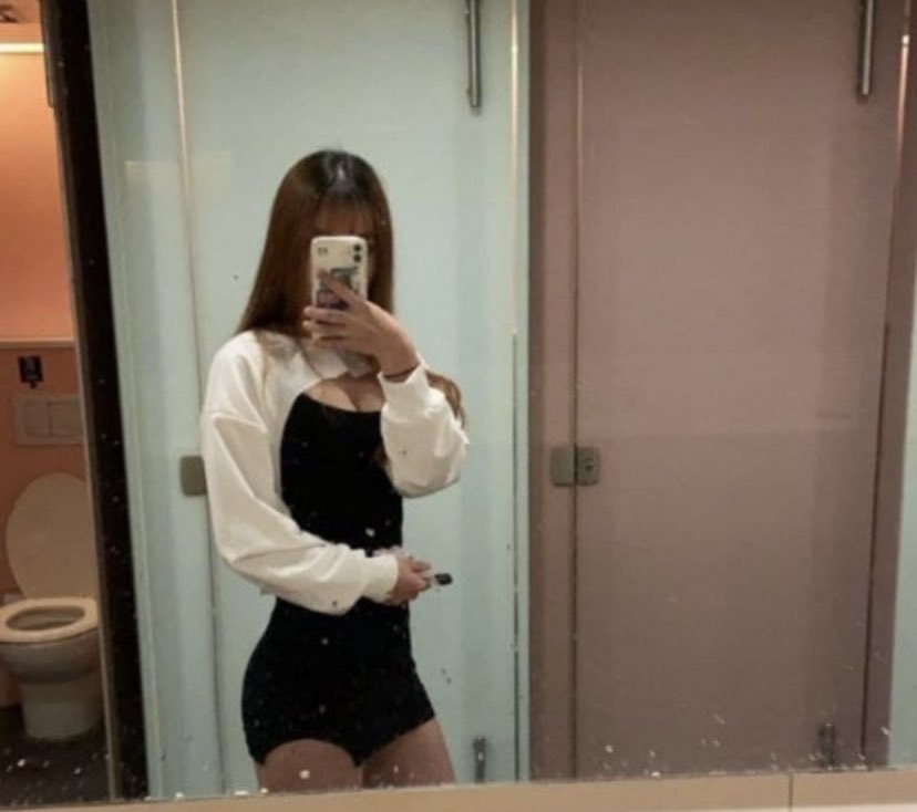 softkittengirl1's tweet photo. hehe, late night supper 😋 #sgnsfw #sgxmm , anyone want 陪 me ;) https://t.co/toBrpSX6b6