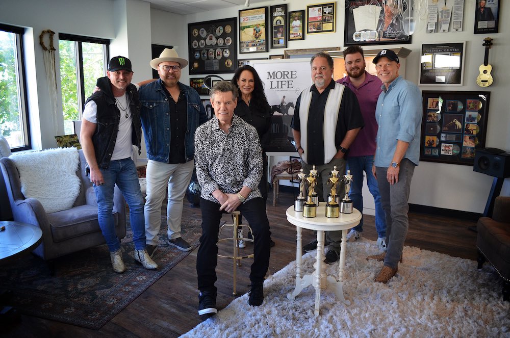 randytravis's tweet photo. RANDY TRAVIS' ACCLAIMED DOCUMENTARY "MORE LIFE" WINS SIX TELLY AWARDS 🏆👏🏻 https://t.co/cLDlHthqjG