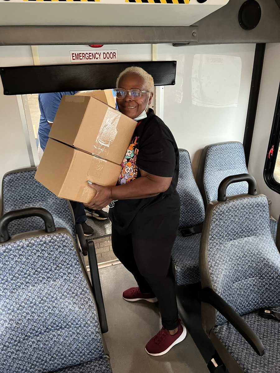 Senior Connection tweet media