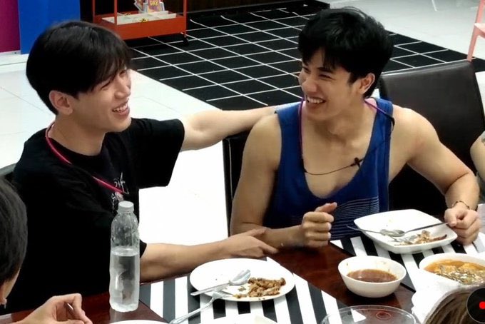 pheechop's tweet image. เตนิวมันคือความ เรียล ดูแลกันจิง เอาใจใส่จิง เป็นห่วงกันจิง ชอบมิตรภาพเกือบ สิบปีของเค้า จังครับ #เตนิว #GMMTVSafeHouseSS4D3