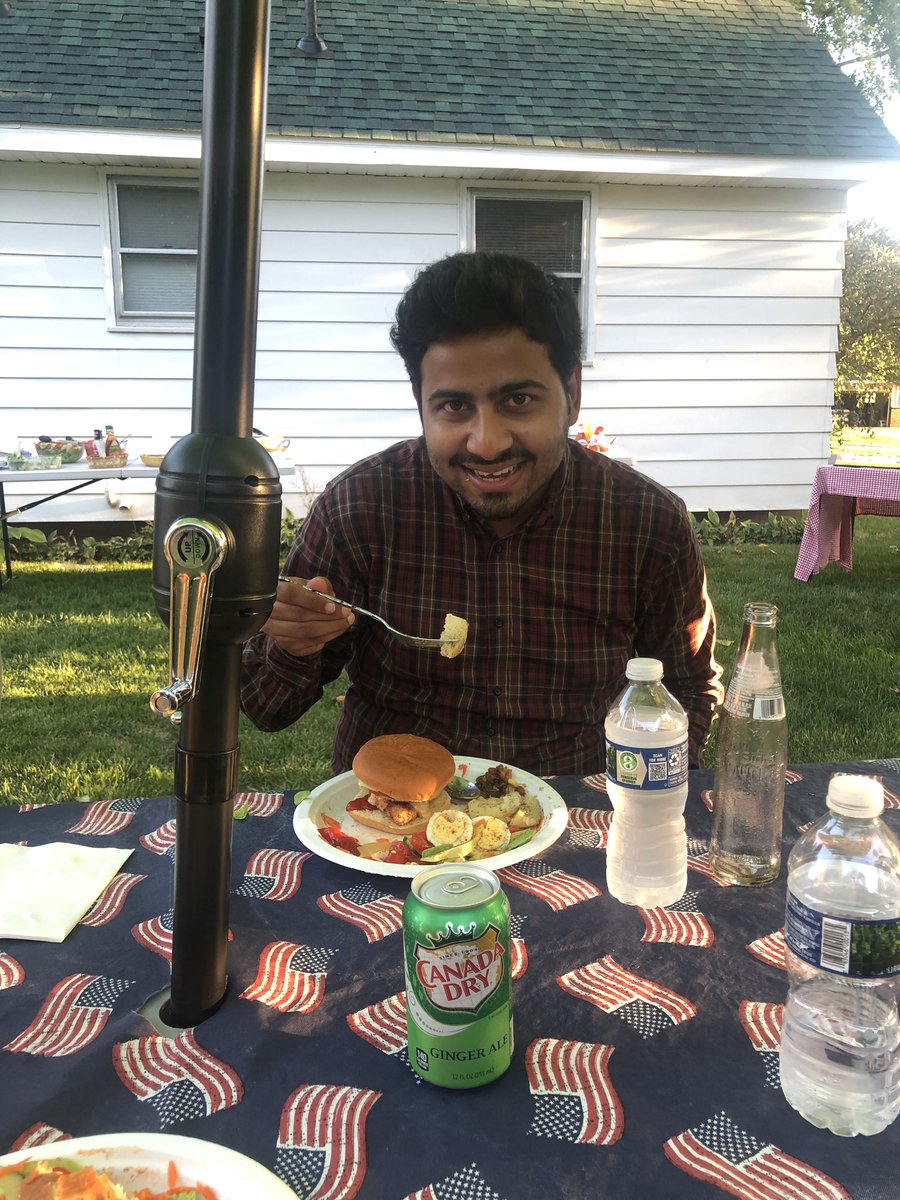 Muhamma09536802's tweet photo. Tried different types of American foods till now. 
Soo unique and different. 
Ate a lot of potatoes 🥔 and they have them in many different forms.
@UGRADPakistan 

#UGRADPK2022 #Food_diversity #USA https://t.co/LzWHyIcHcI