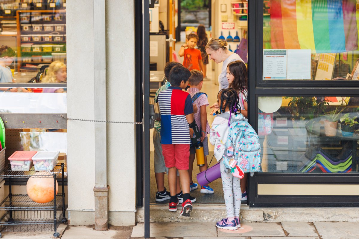 GFSchool's tweet photo. Welcome back, friends!๐ฏ Enjoy a few snapshots๐ธ from the first day of school. #BacktoSchool2022 #FirstDayOfSchoolVibes https://t.co/bQ2app93Rg