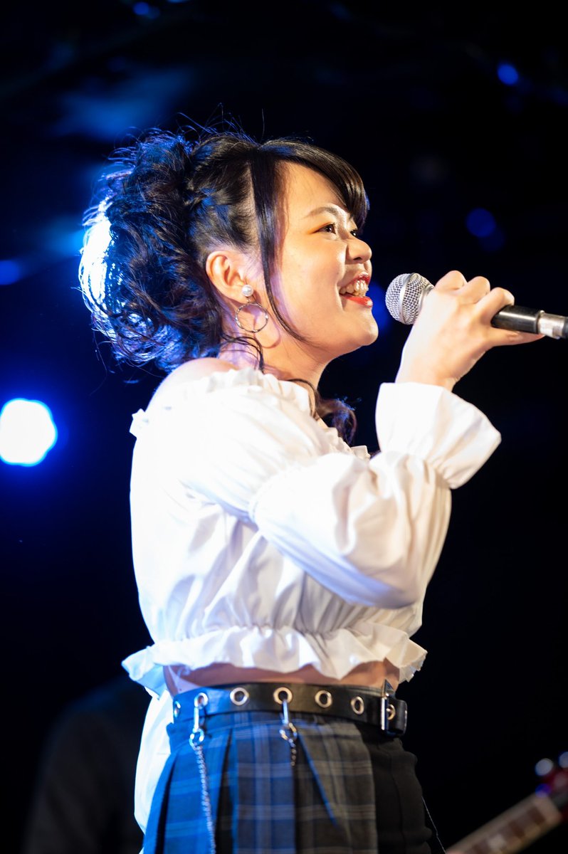 sskk0734's tweet photo. 1バンド目【 mei✿ 】
トップバッターに相応しい盛り上げでした💐✨❣️
「Bad day」にて、フェスに向かって進んできた道をぶわっと思いまして、泣きそうになりました。
- どうしようもないことも起きたりするけれど
-これからはきっとうまくいくよ
-約束するよ
#UrbanBlue #mei✿ #Badday https://t.co/Cc8RBwuLd8