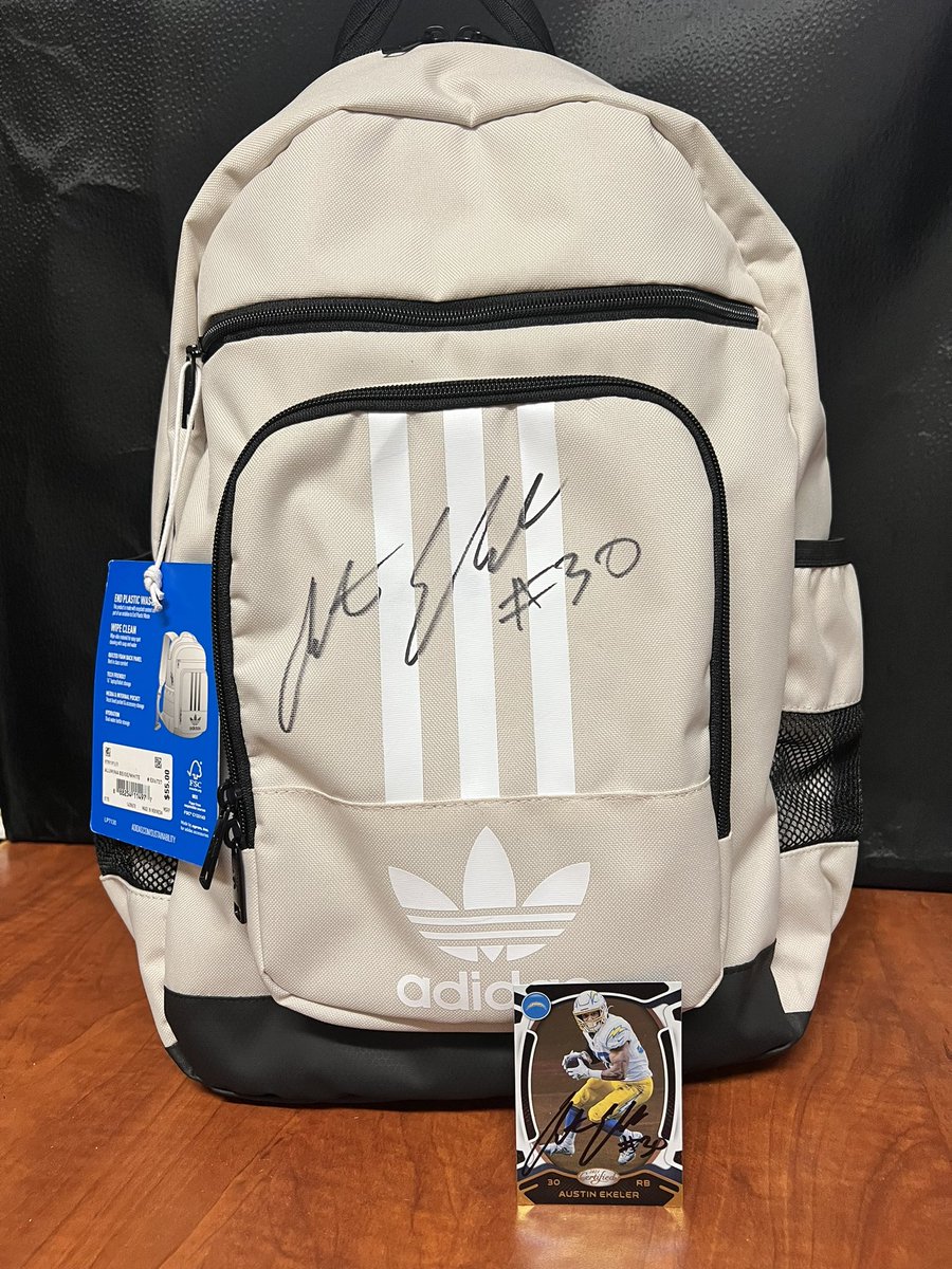 JenniferMills21's tweet image. ⚡️⚡️AUSTIN EKELER GIVEAWAY⚡️⚡️

RT to enter for a chance to win his autographed card, &amp;amp; an autographed backpack filled w/ a bunch of cool items. Make sure to check out my latest MOTM episode with Austin &amp;amp; subscribe. I’ll pick a winner after our game.⚡️🎸

youtu.be/ORfeGkkUytM