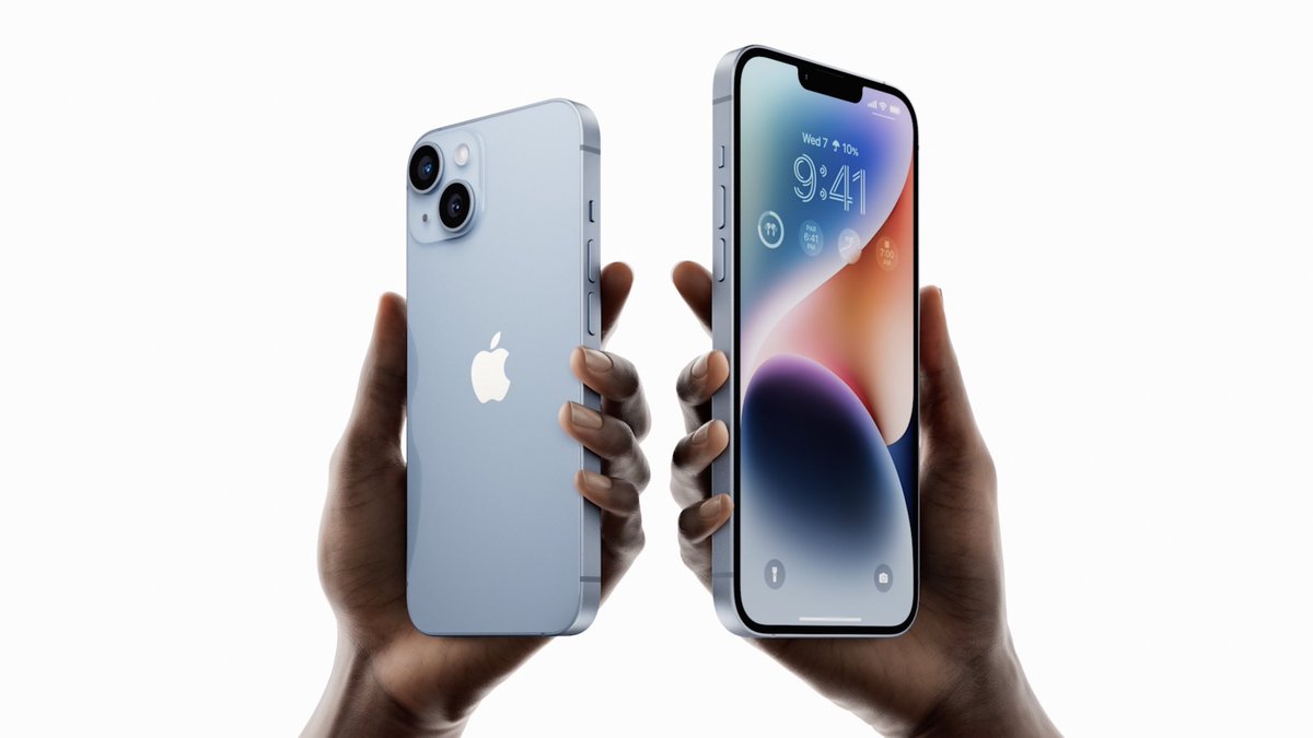 GreedyTech's tweet photo. #iPhone14 and #iPhone14Plus with same #A14Bionic Chip but an improved front camera and few more small refinements. The price is same as last year and in India iPhone 14 start from ₹79,900
#AppleEvent #A14BionicChip #EmergencySOSViaSatellite #GreedyTech #PhotonicEngine #5CoreGPU https://t.co/nE0I6TT01w